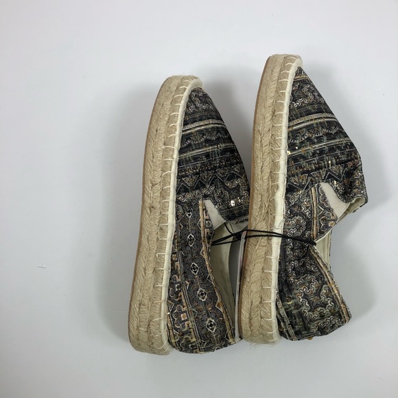 Muk Luk Sequin Gray Metallic Espadrilles NWT 9 - Picture 4 of 8